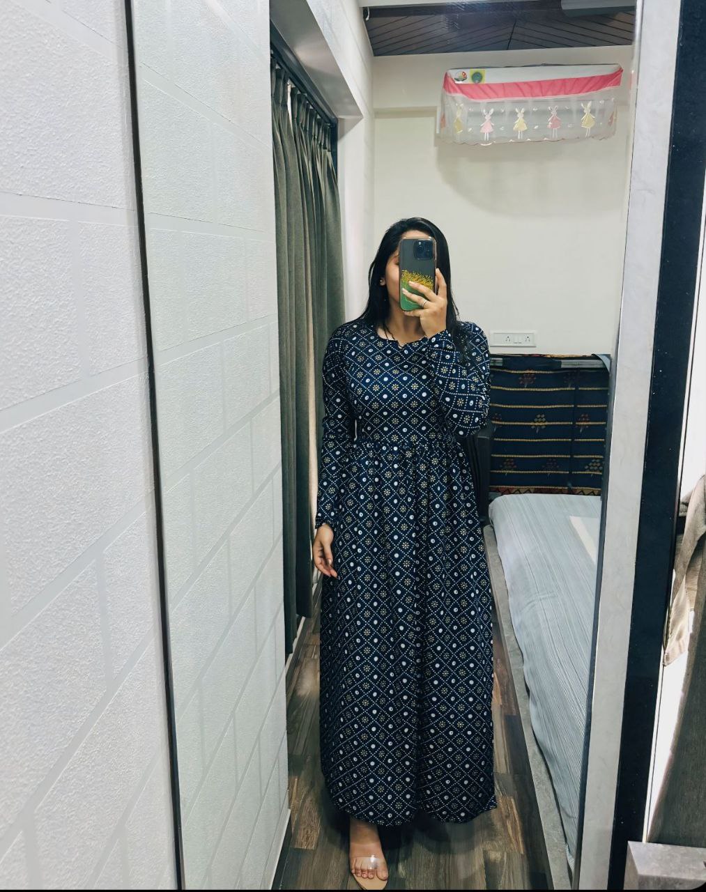 photo_6066886256631072127_y